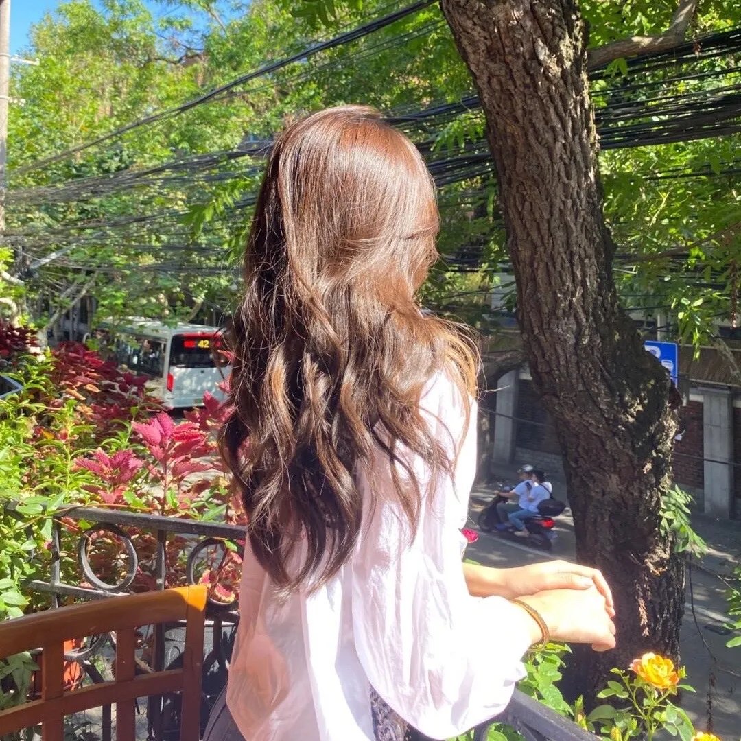 不装了,我比英雄还强